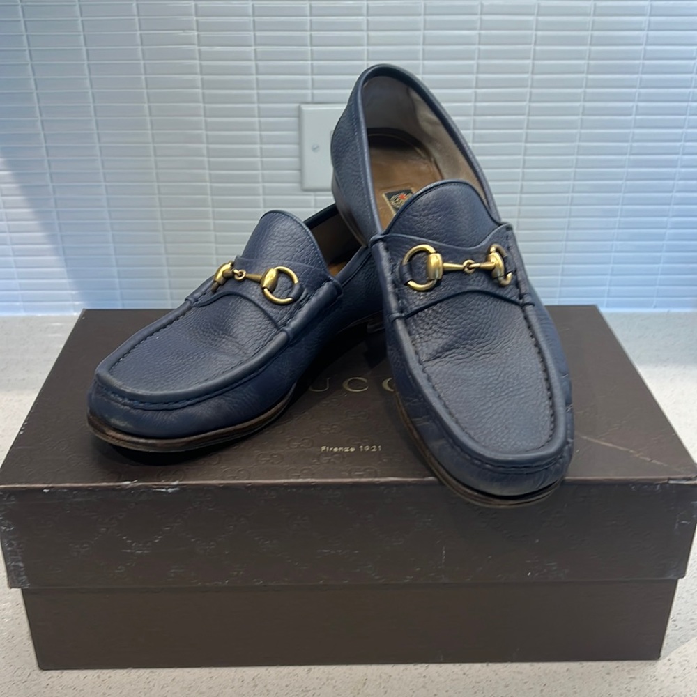 Gucci loafer in BLUE. 8.5UK/9US with box